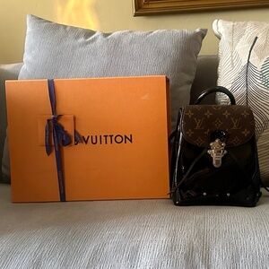 Louis Vuitton Patent Monogram Hot Springs Backpack Black